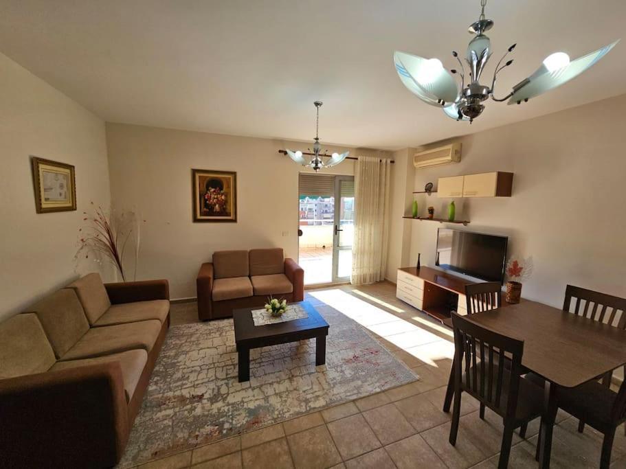 Central Apartment ติรานา ภายนอก รูปภาพ