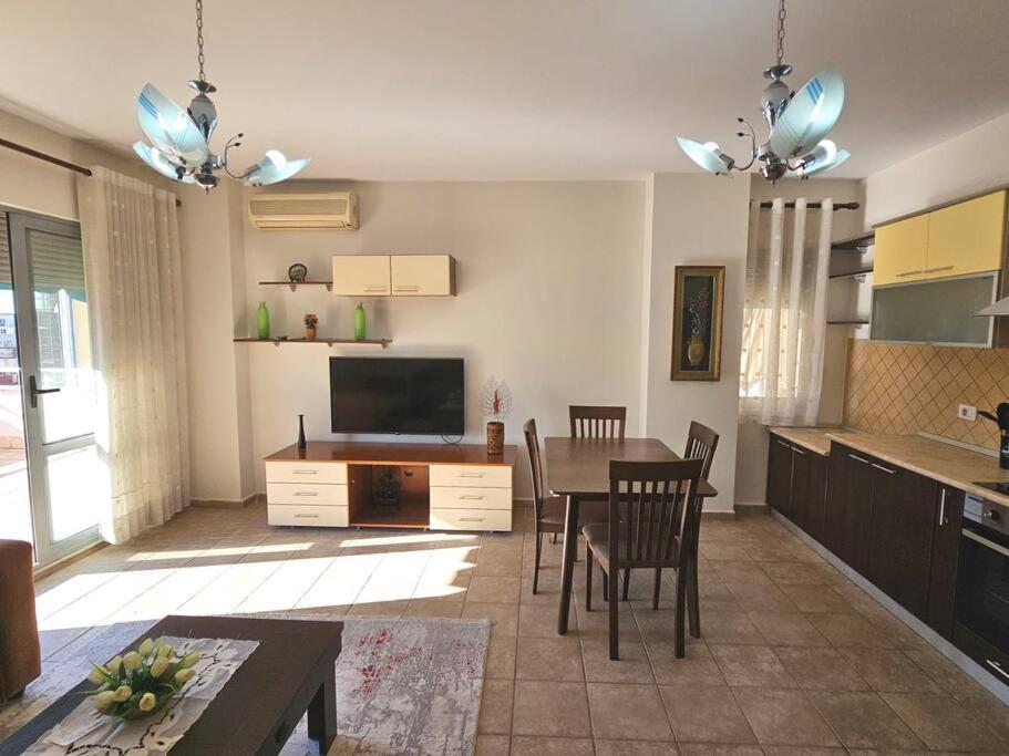 Central Apartment ติรานา ภายนอก รูปภาพ