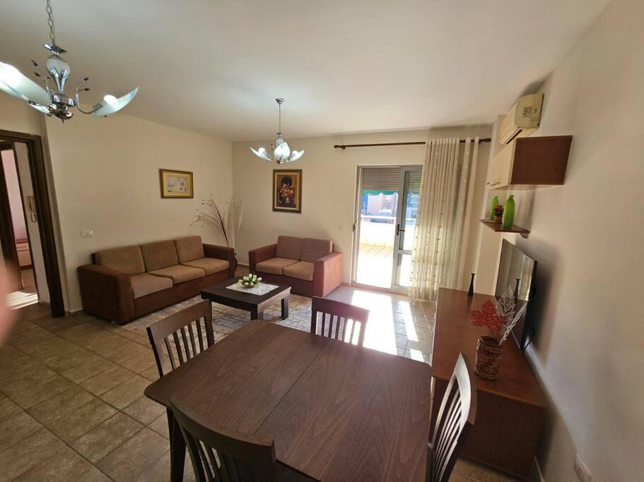 Central Apartment ติรานา ภายนอก รูปภาพ