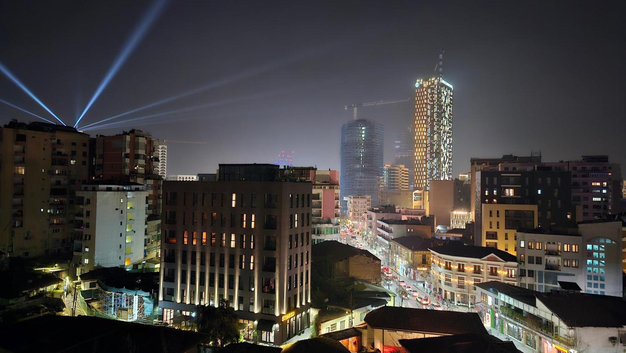 Central Apartment ติรานา ภายนอก รูปภาพ